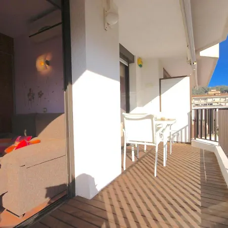 Apartment Lets Holidays Quiet With Pool In Tossa Tossa de Mar
